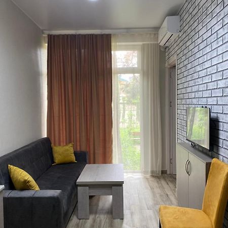 Lovely And Cozy Apartament In Тбилиси Экстерьер фото